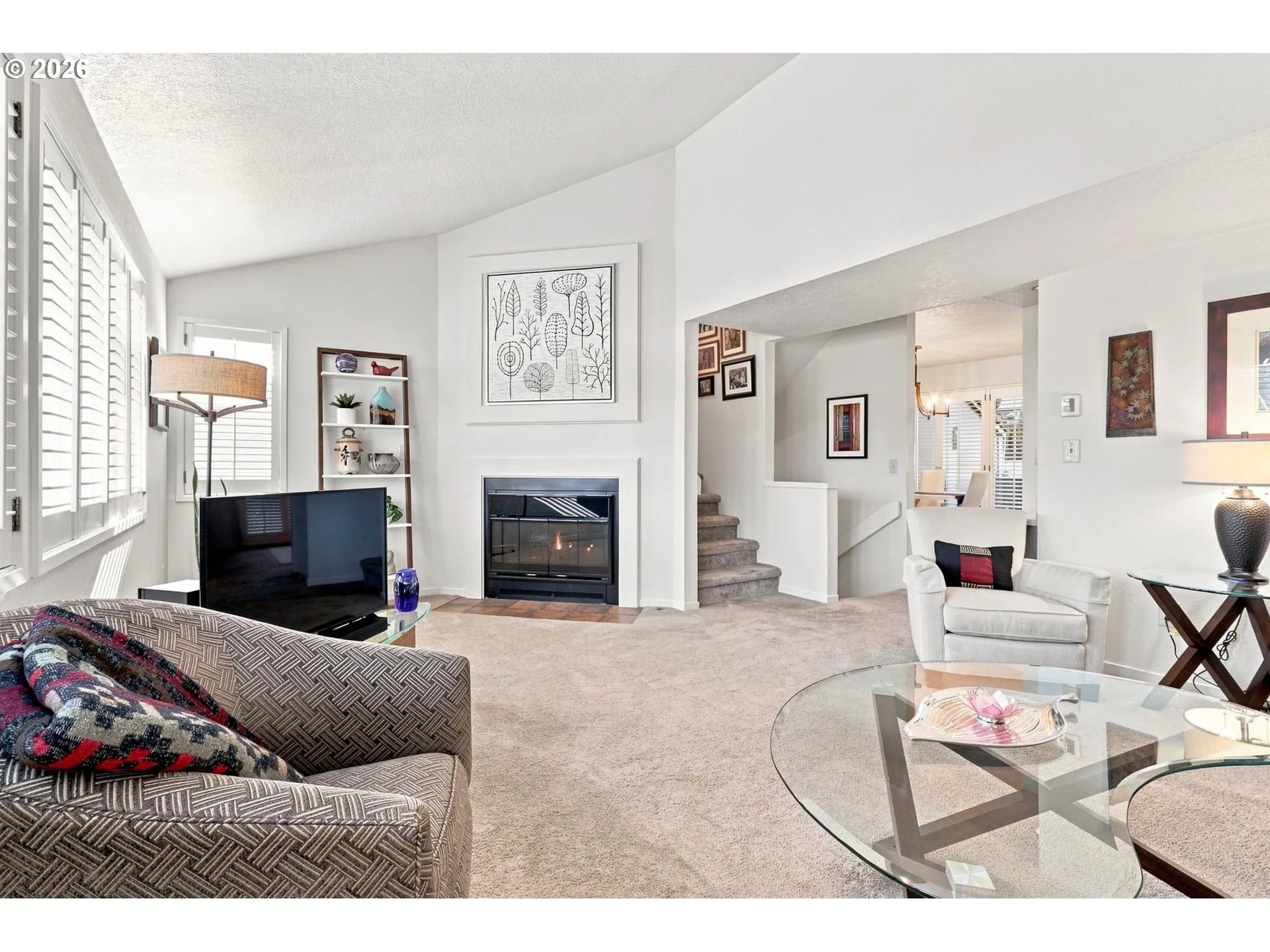 Living Room-Fireplace