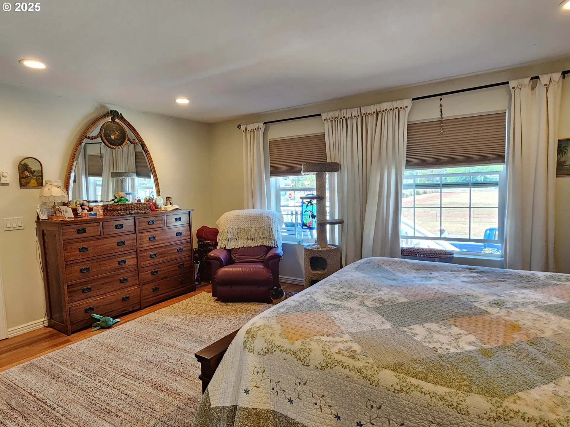 Bedroom, Owner's Suite-Walk-In Closet