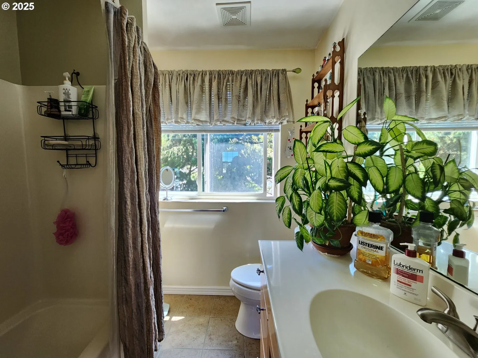 Bathroom-Upper