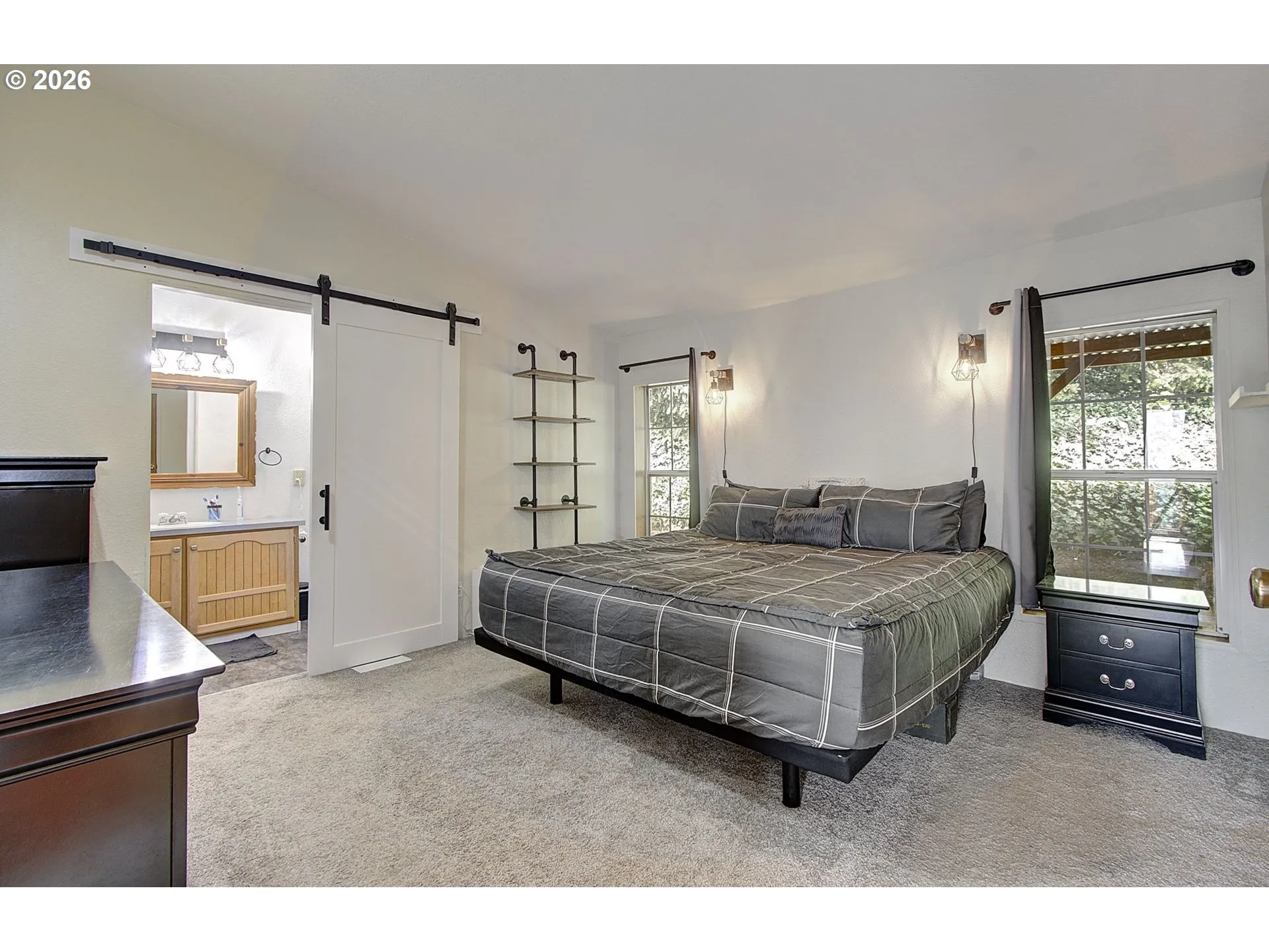 Bedroom, Primary