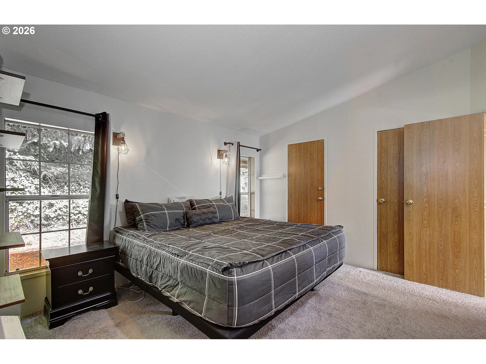 Bedroom, Primary