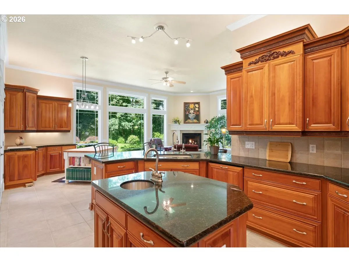 Kitchen-Cooking Island