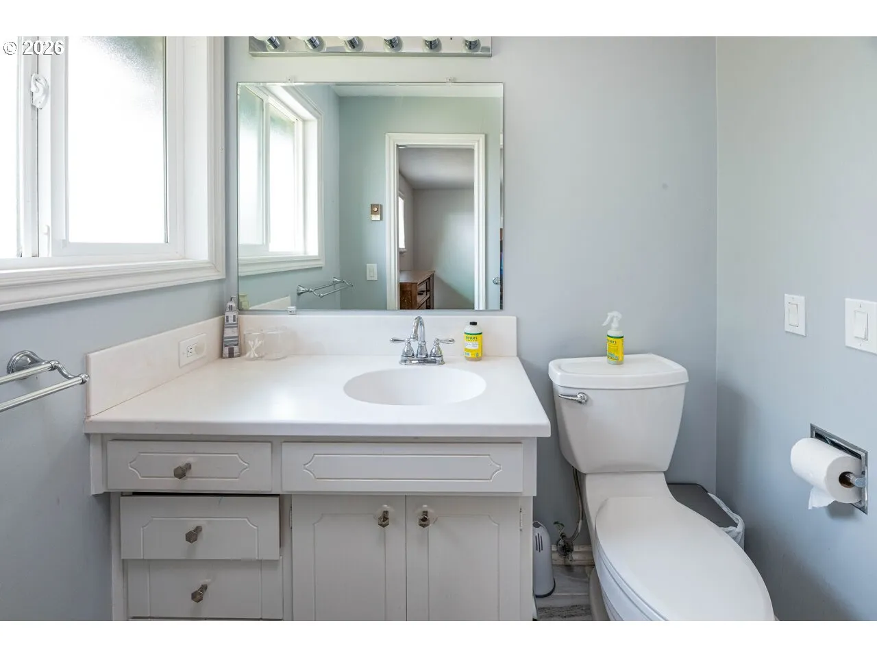 Bathroom, Attached