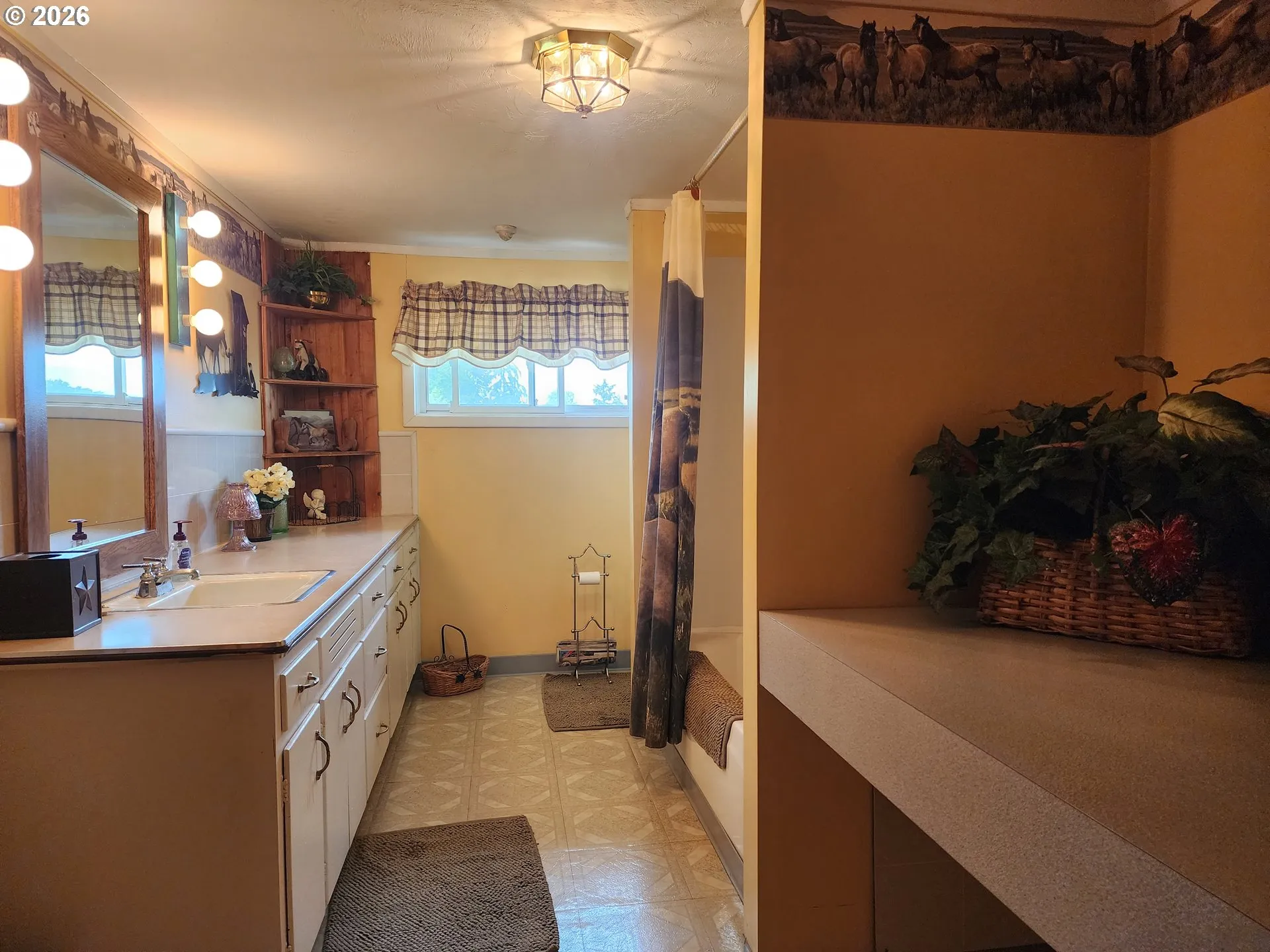 Bathroom-Upper