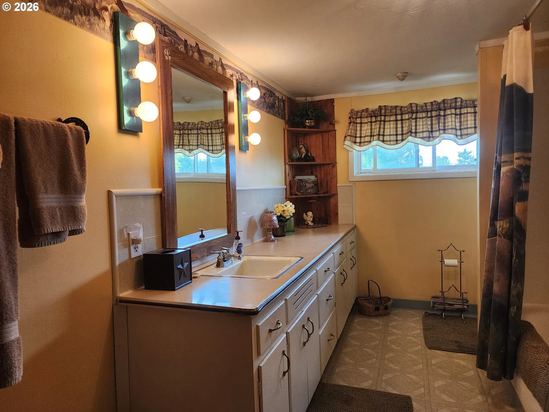 Bathroom-Upper