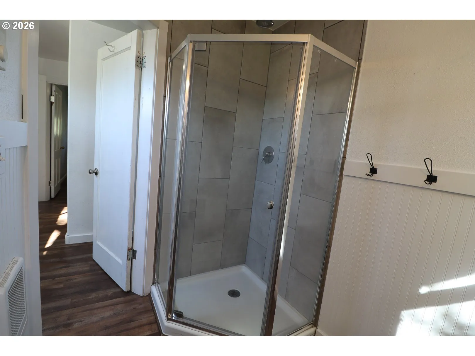 Bathroom-Upper