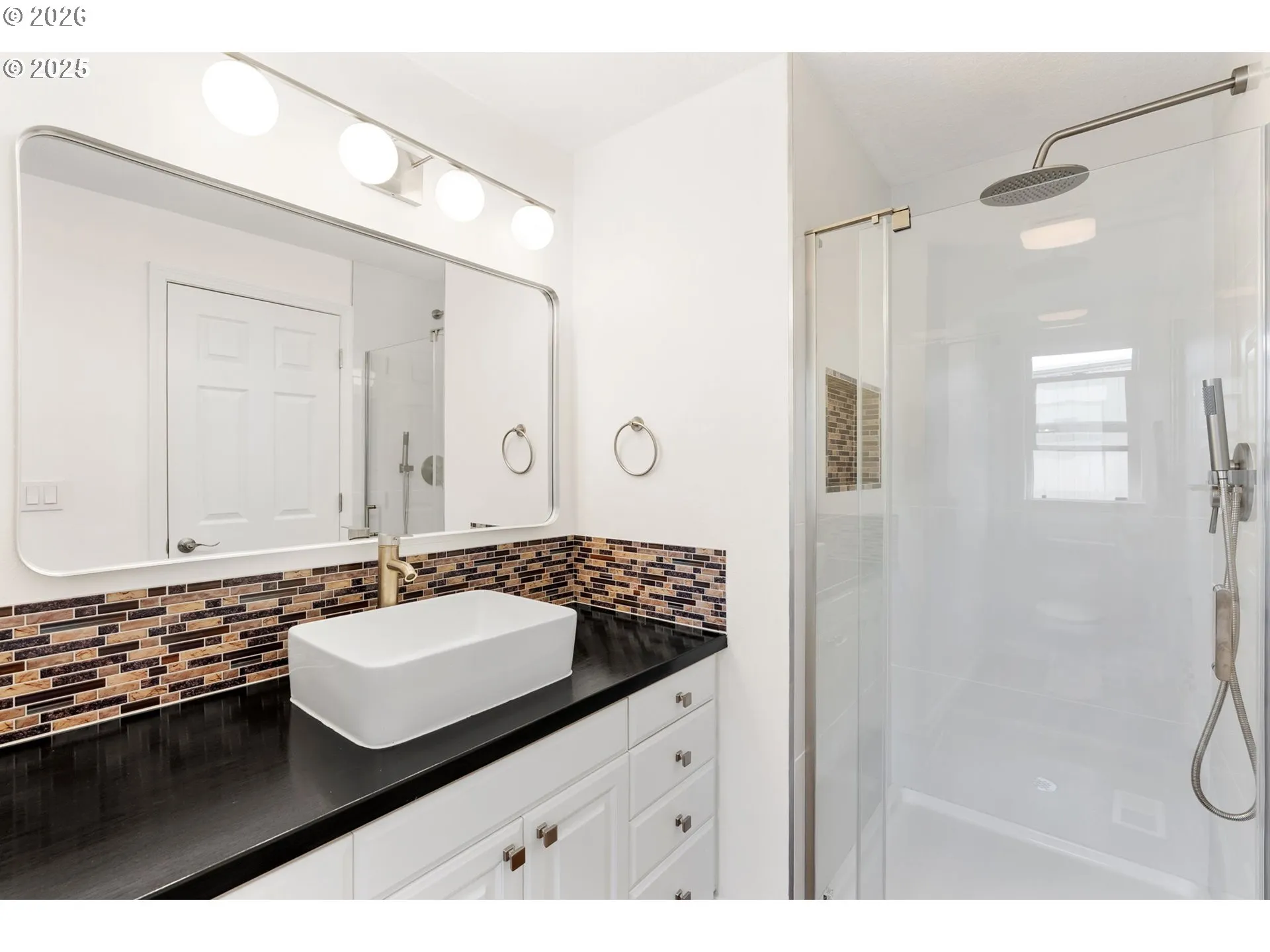 Bathroom-Walk in Shower