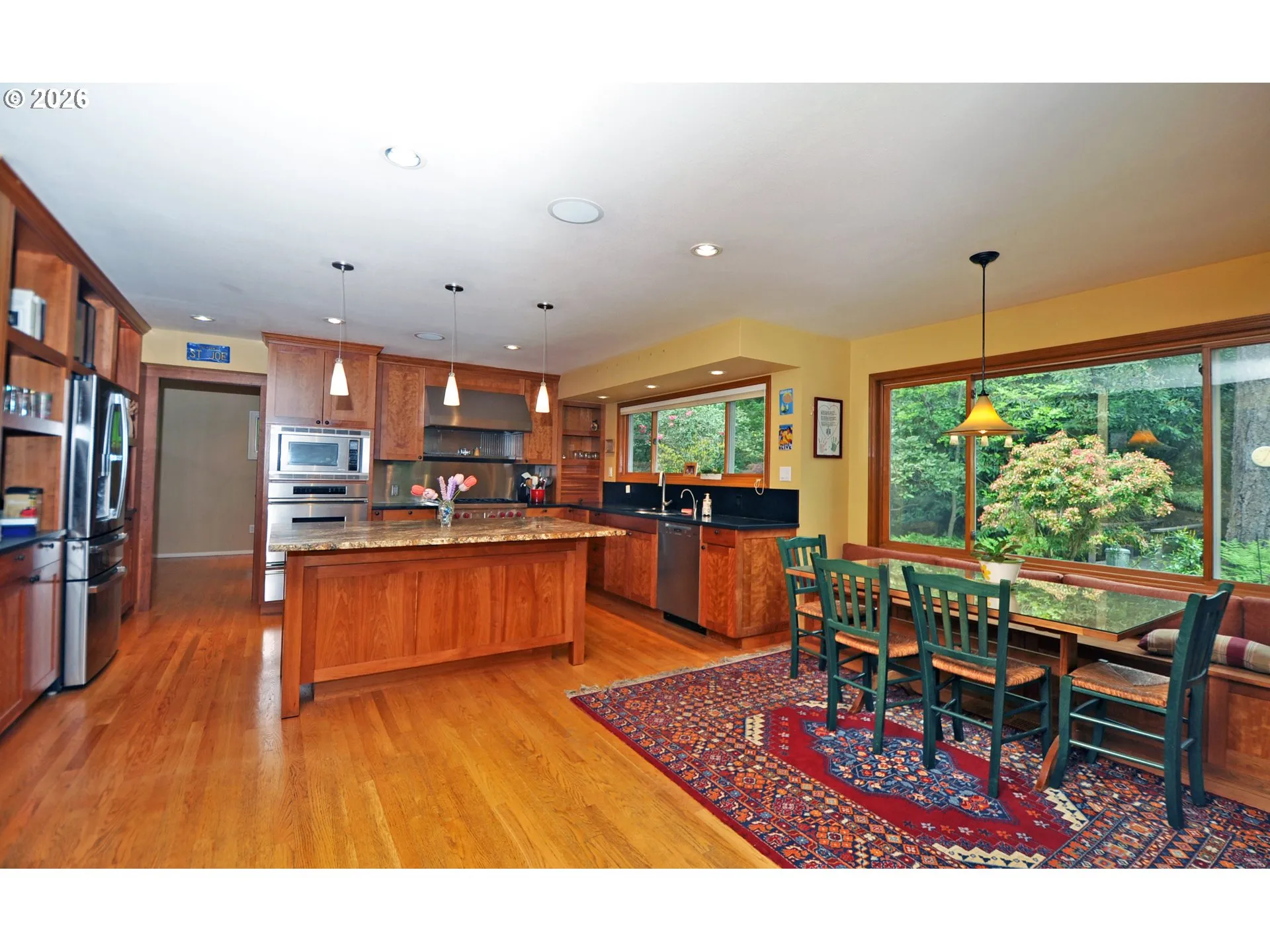 Kitchen-Eating Area