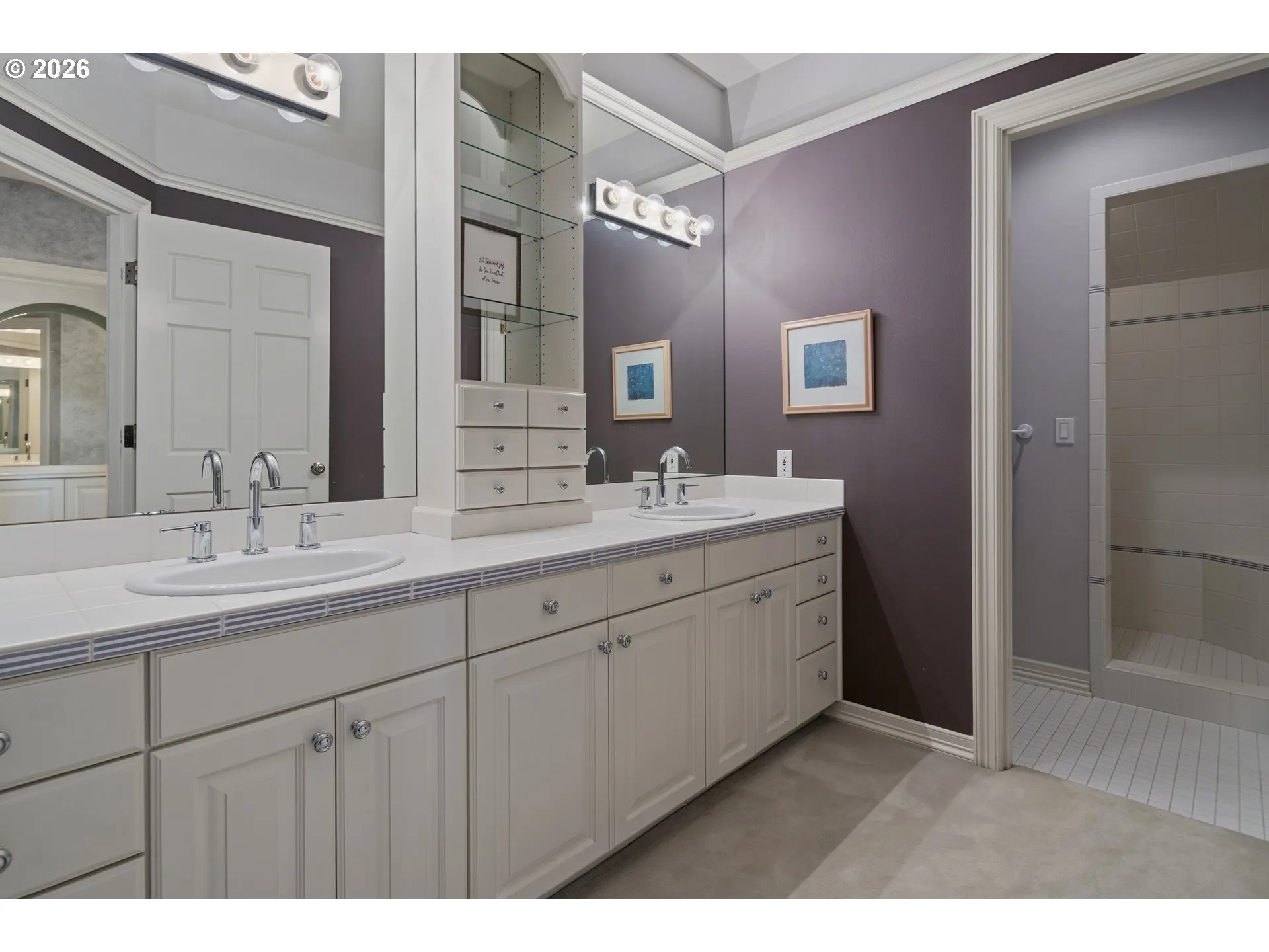 Bathroom-Upper