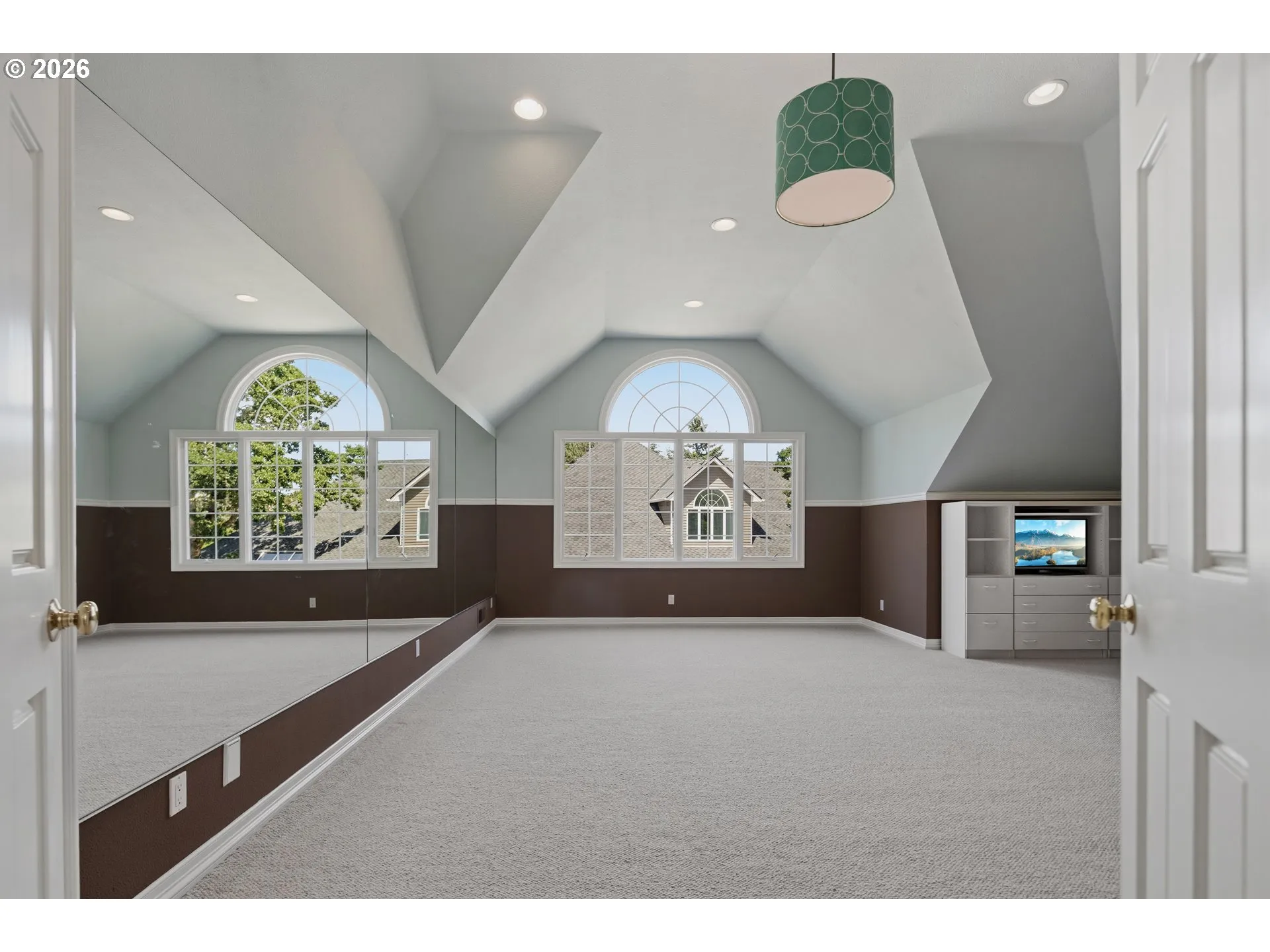 Bonus Room-Upper