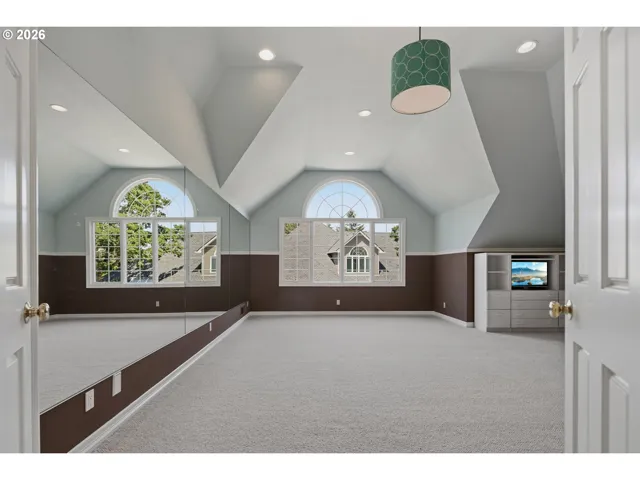 Bonus Room-Upper