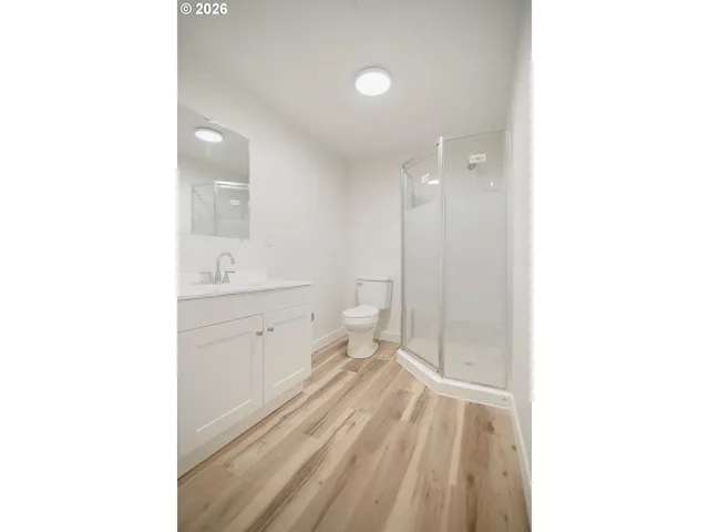 Bathroom-Walk in Shower