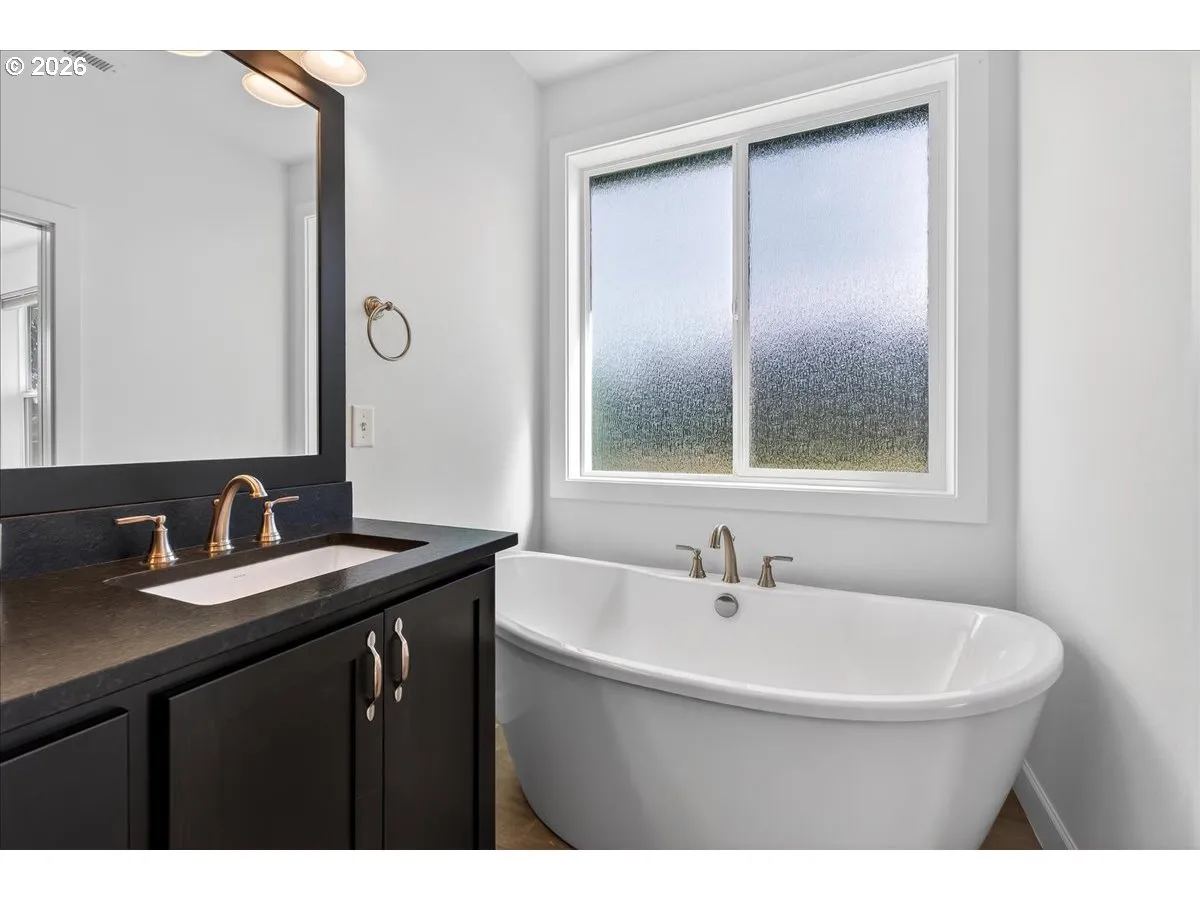 Primary Bedroom-Attached Bathroom
