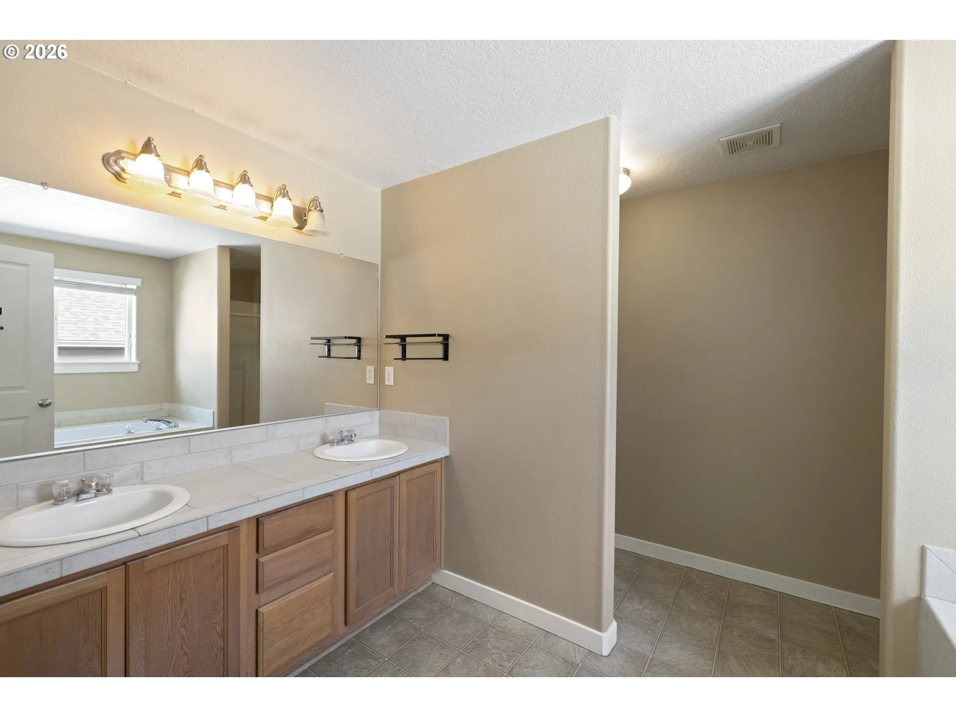 Bathroom, Attached