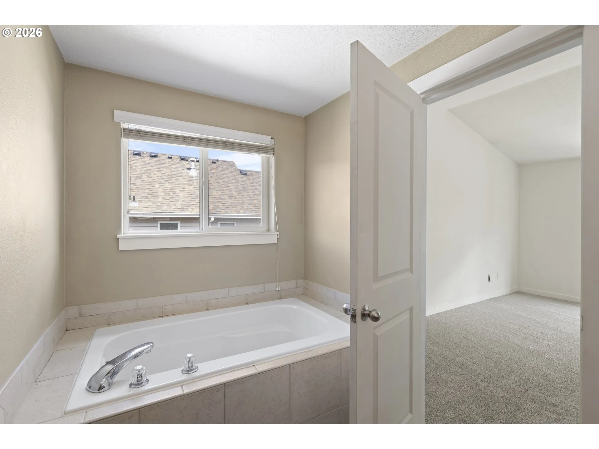 Bathroom, Attached