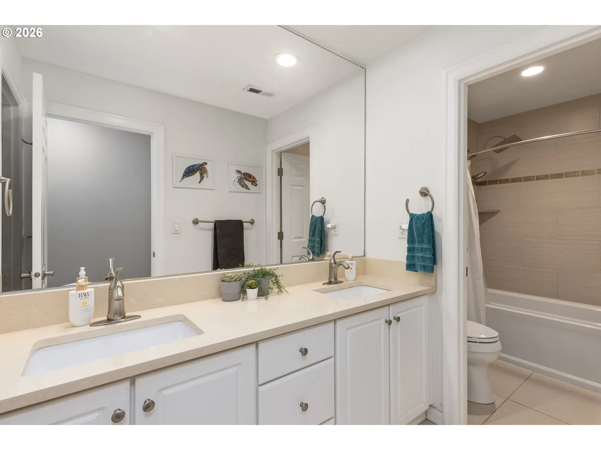 Bathroom-Upper