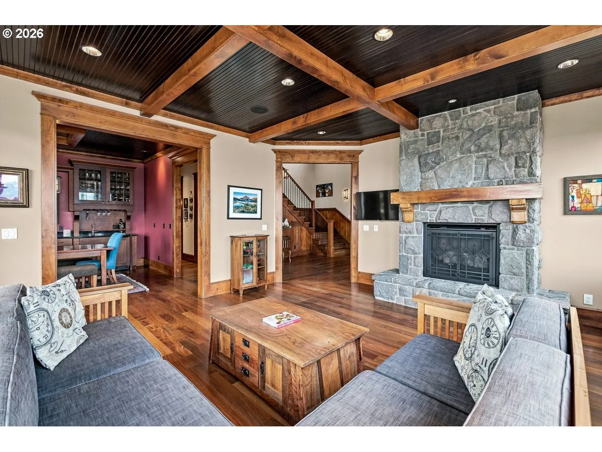 Living Room/Dining Room