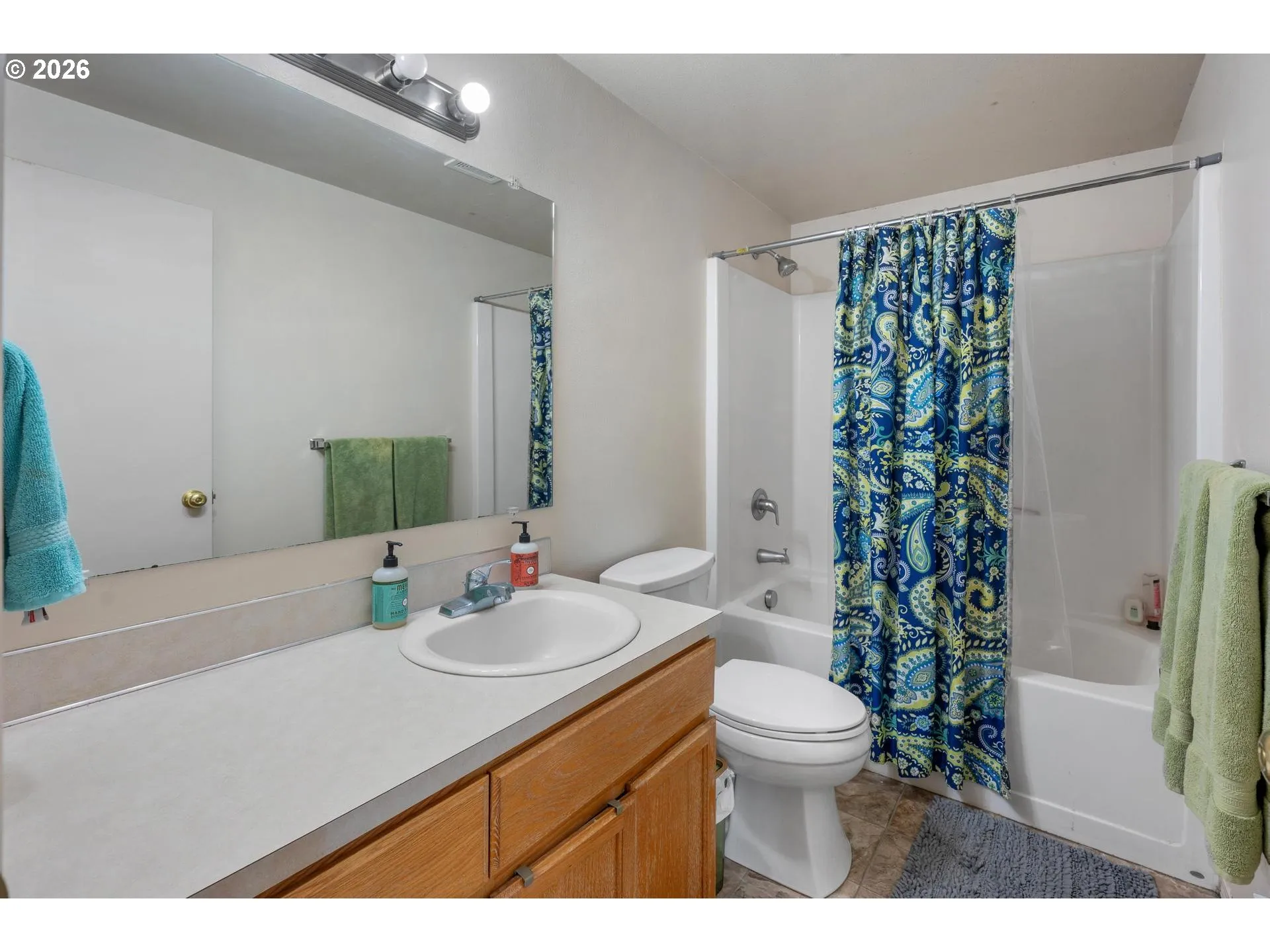 Bathroom-Upper