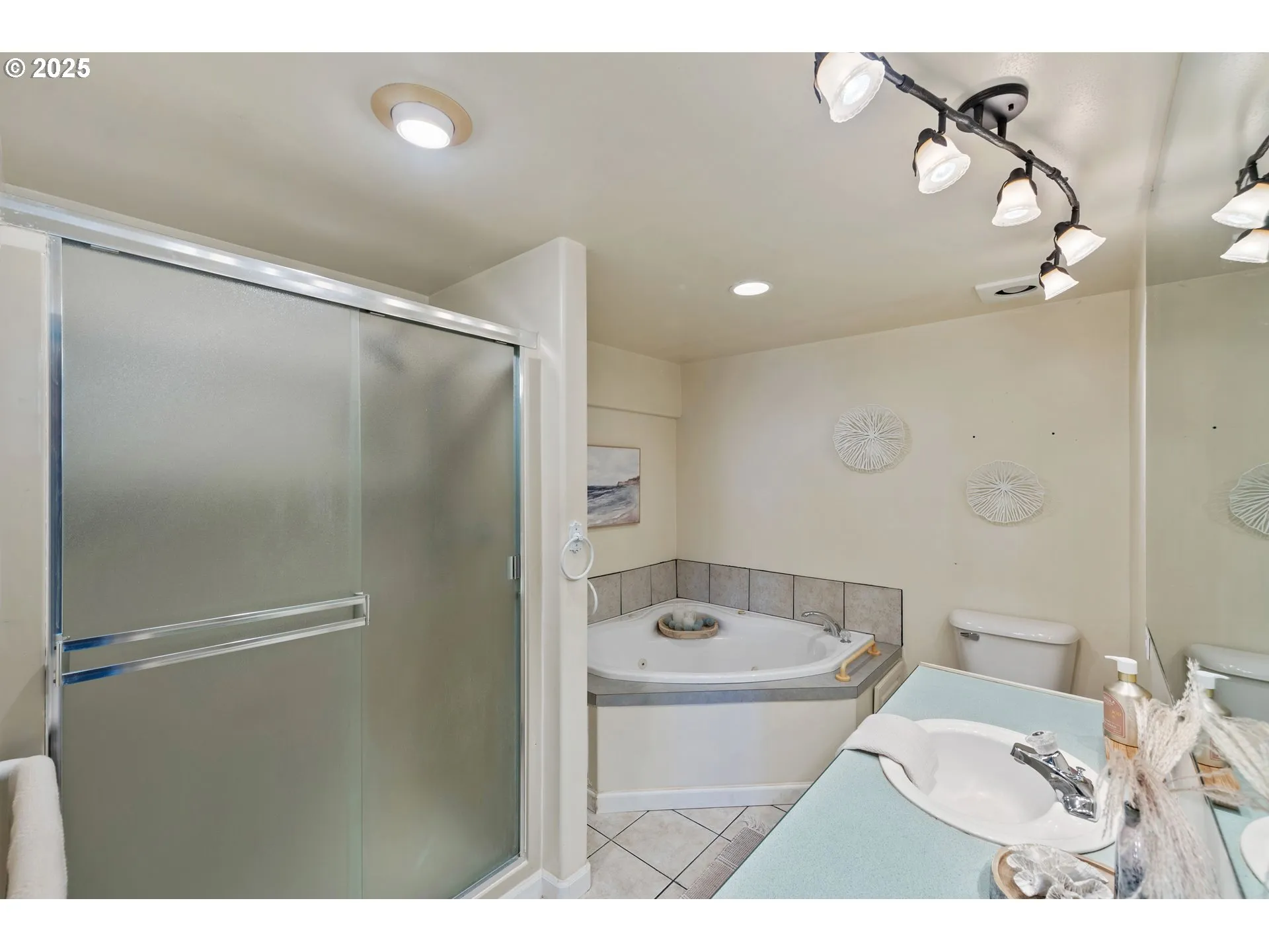 Primary Bedroom-Attached Bathroom