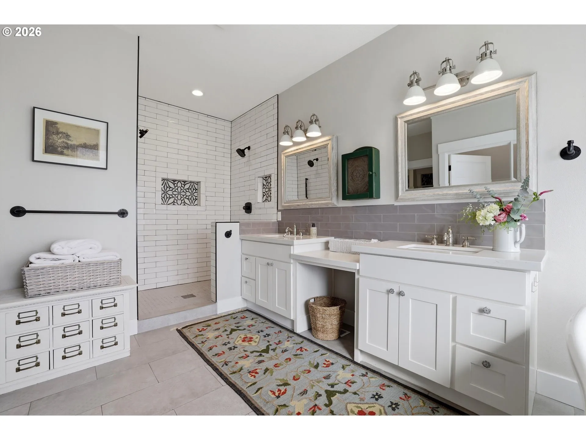 Bathroom-Walk in Shower