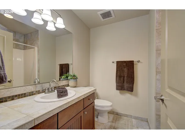 Bathroom-Upper