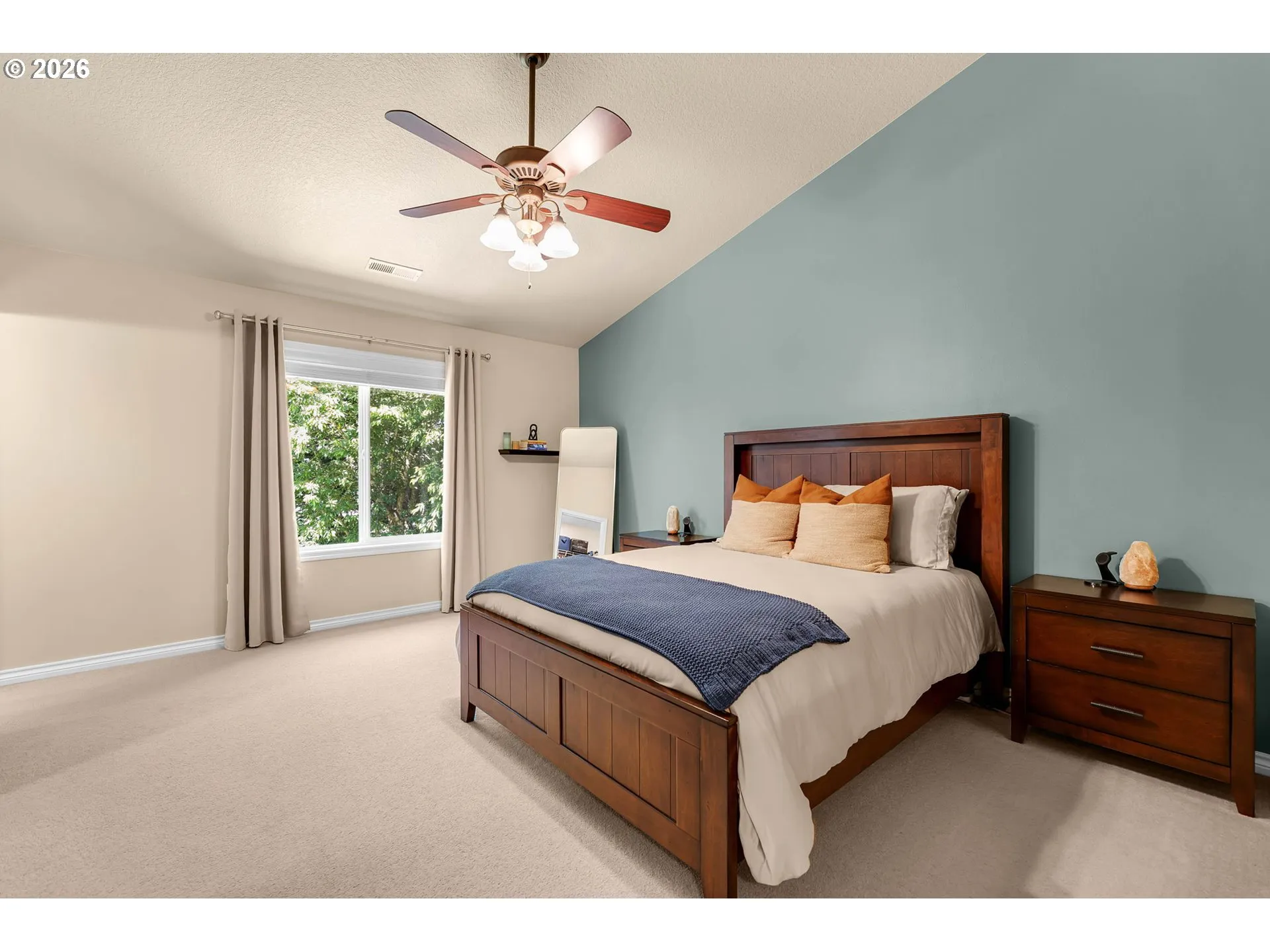 Bedroom, Primary-Vaulted Ceilings