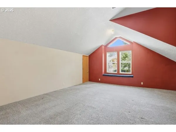 Bonus Room-Vaulted Ceilings
