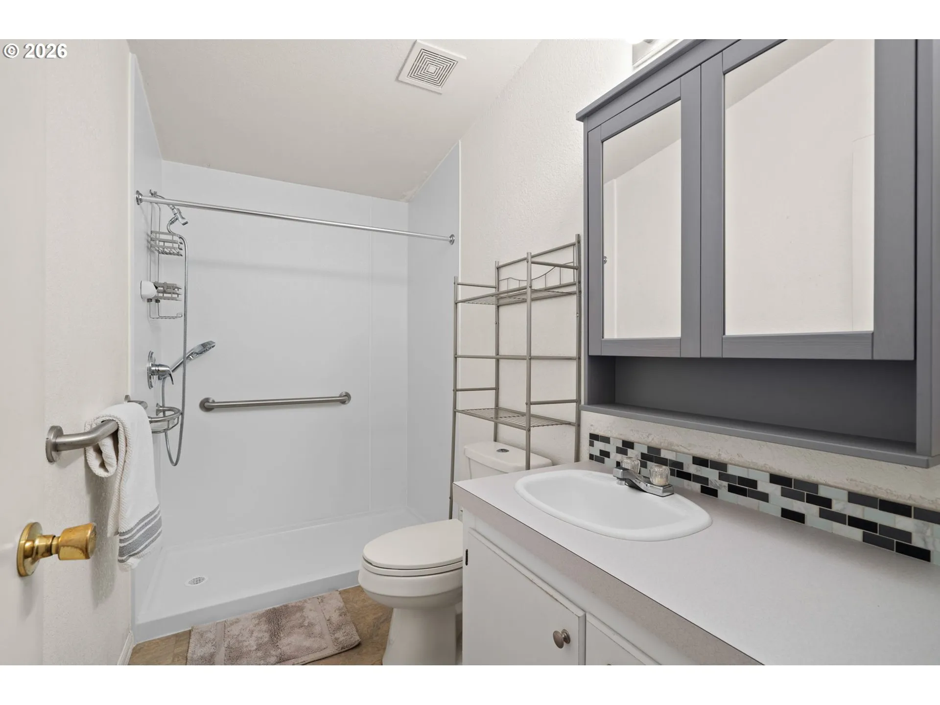 Bathroom-Walk in Shower