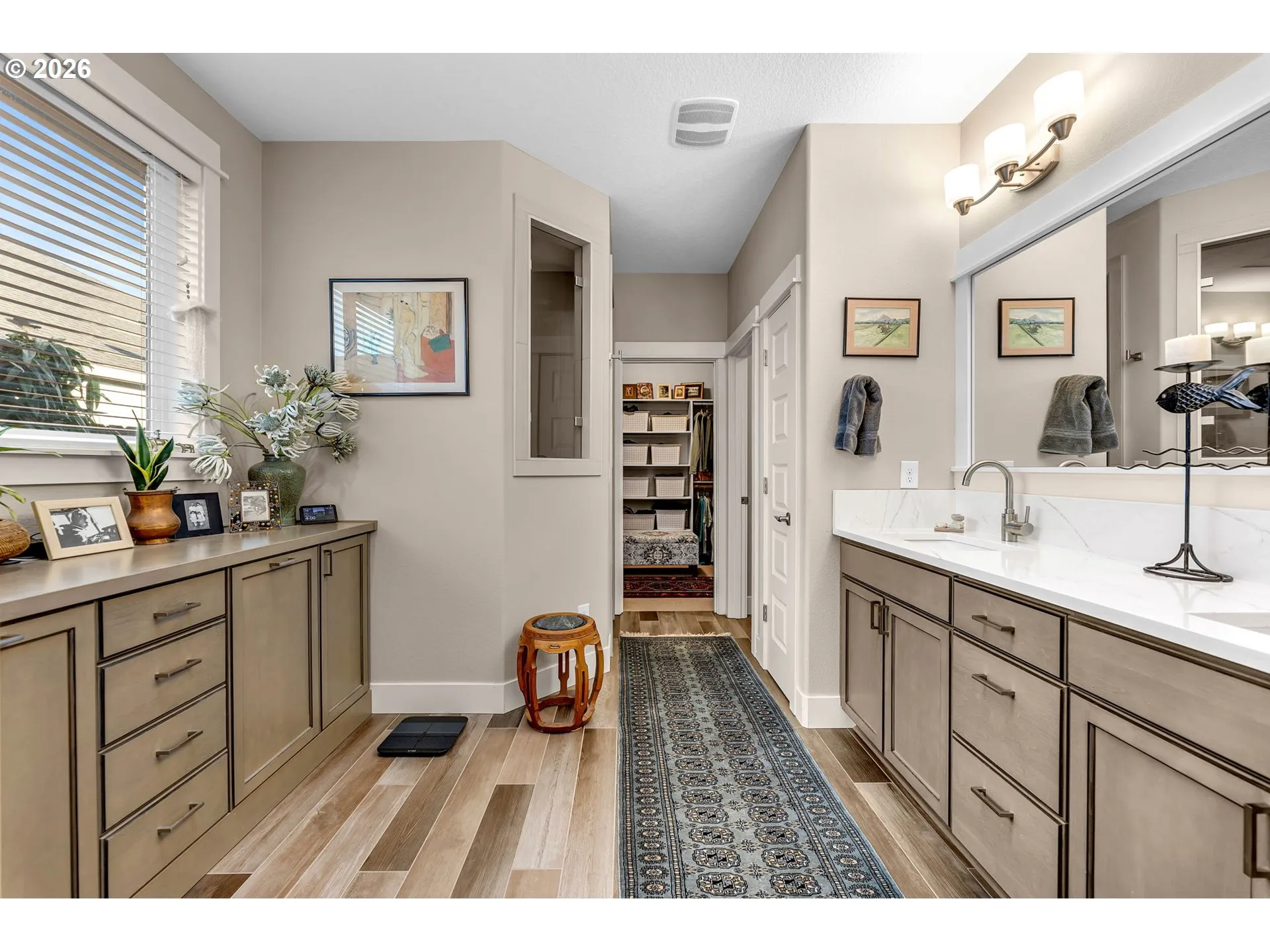 Bedroom, Primary-Skylight