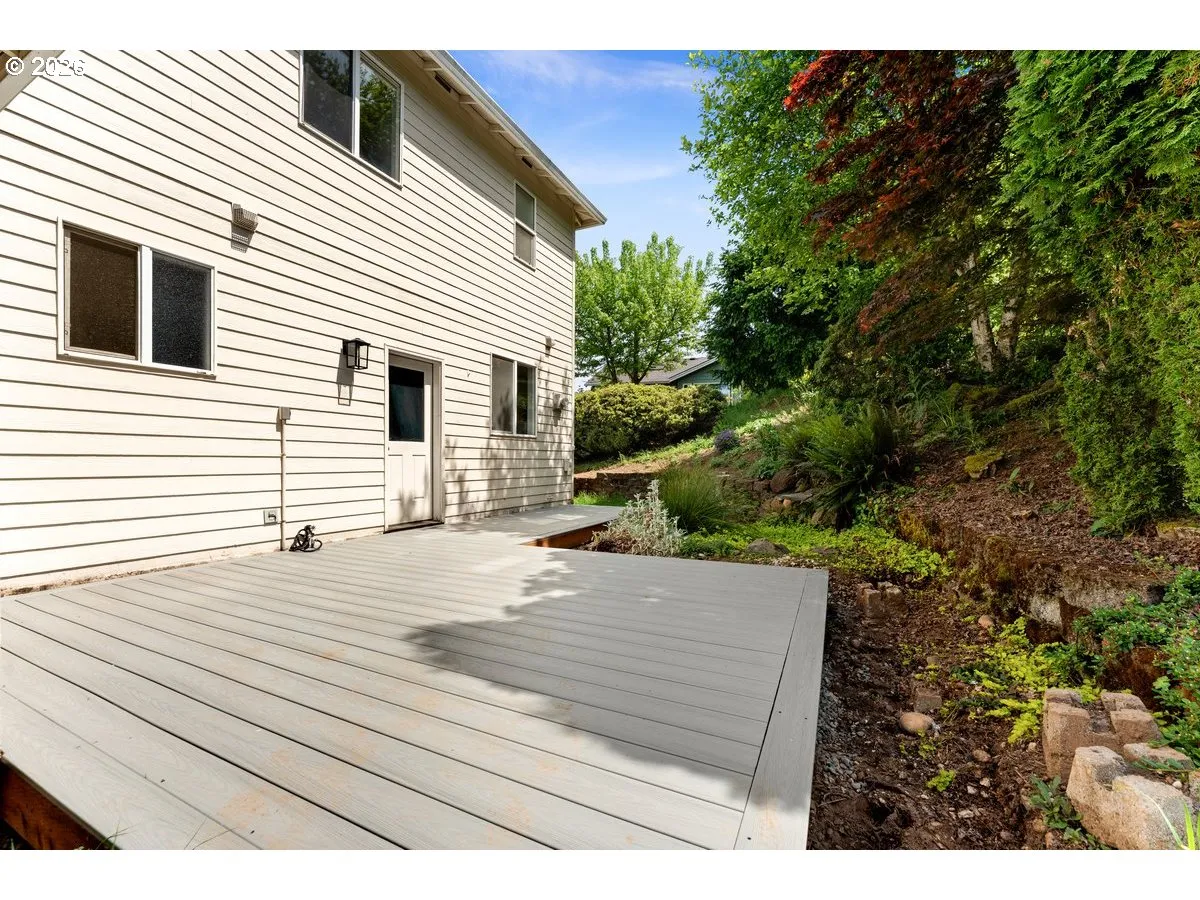 Deck-Main