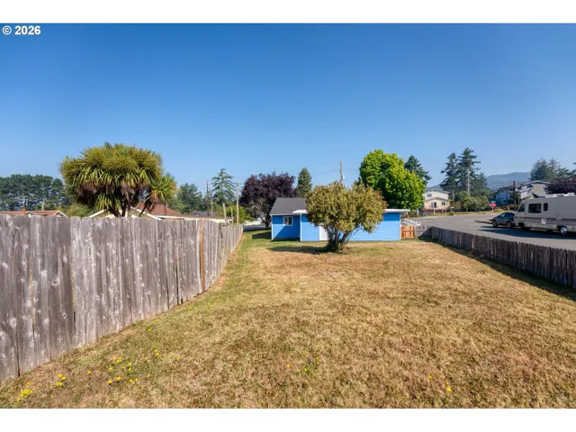 Yard-Fenced
