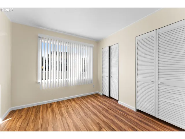 Bedroom, Primary