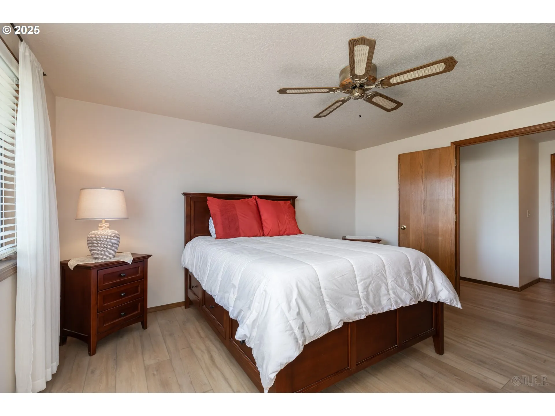 Bedroom, Primary