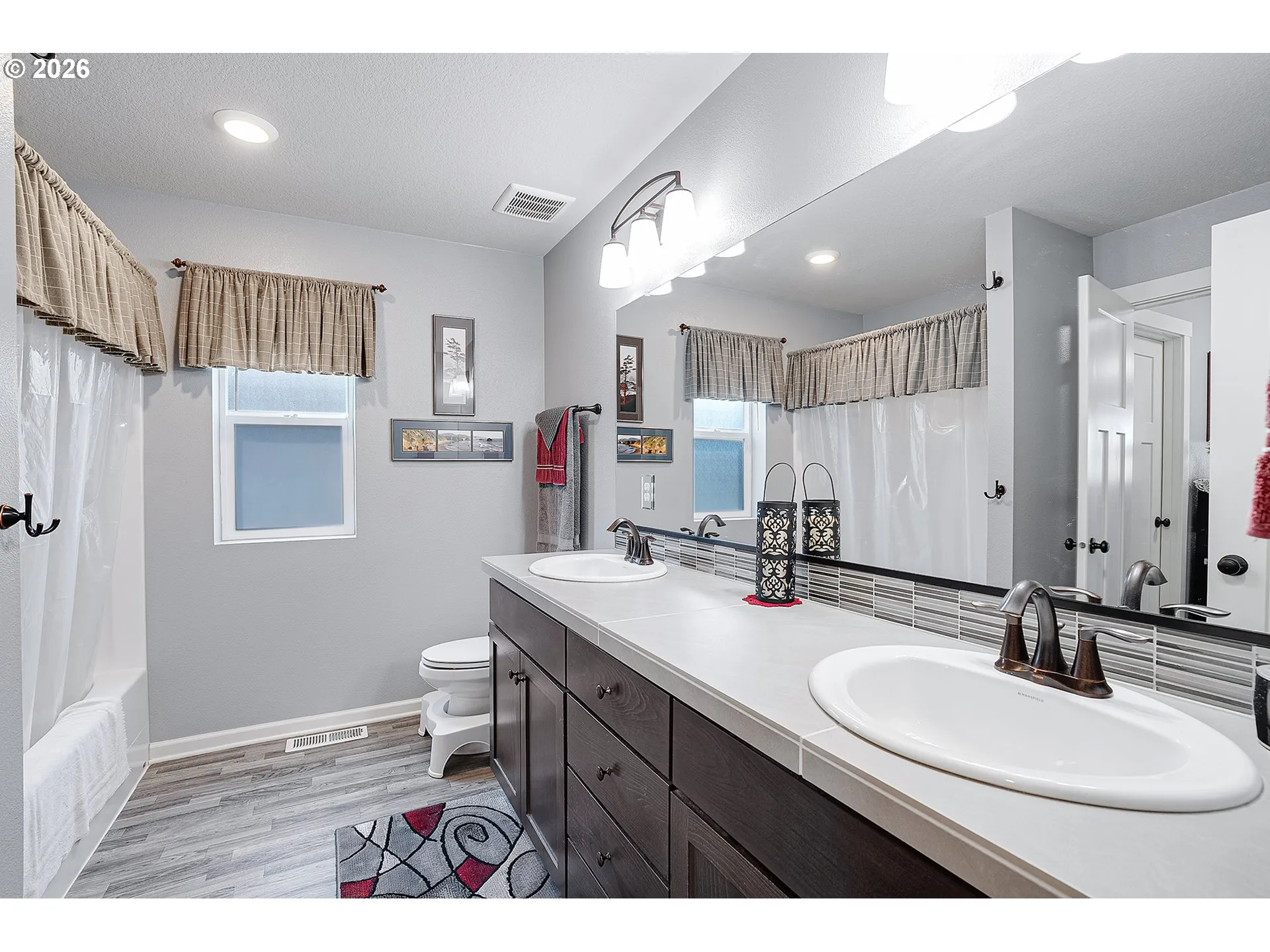 En Suite Bathroom