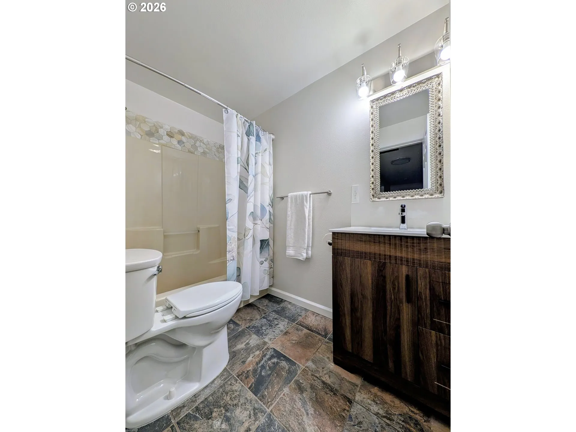 Bathroom-Upper