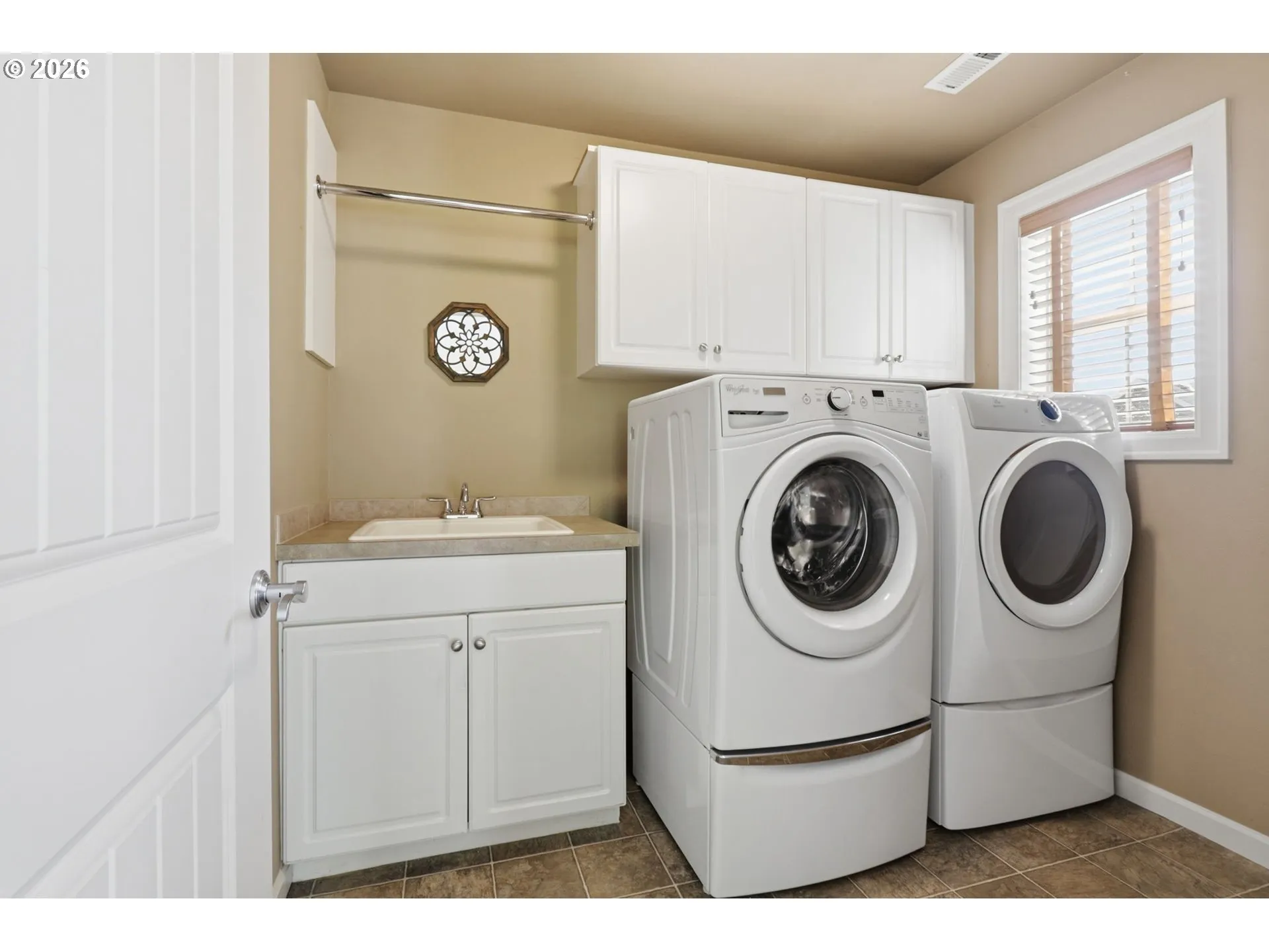 Laundry-Upper