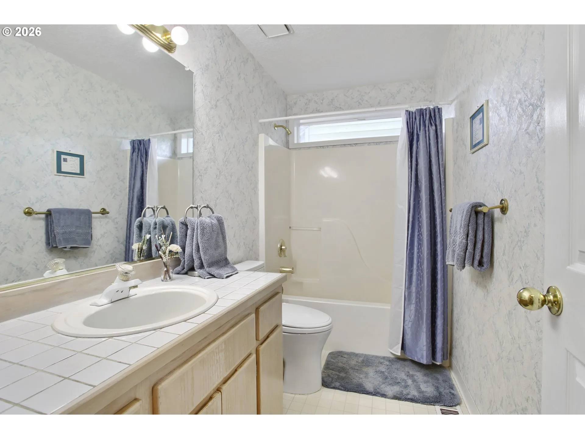 Bathroom-Hall
