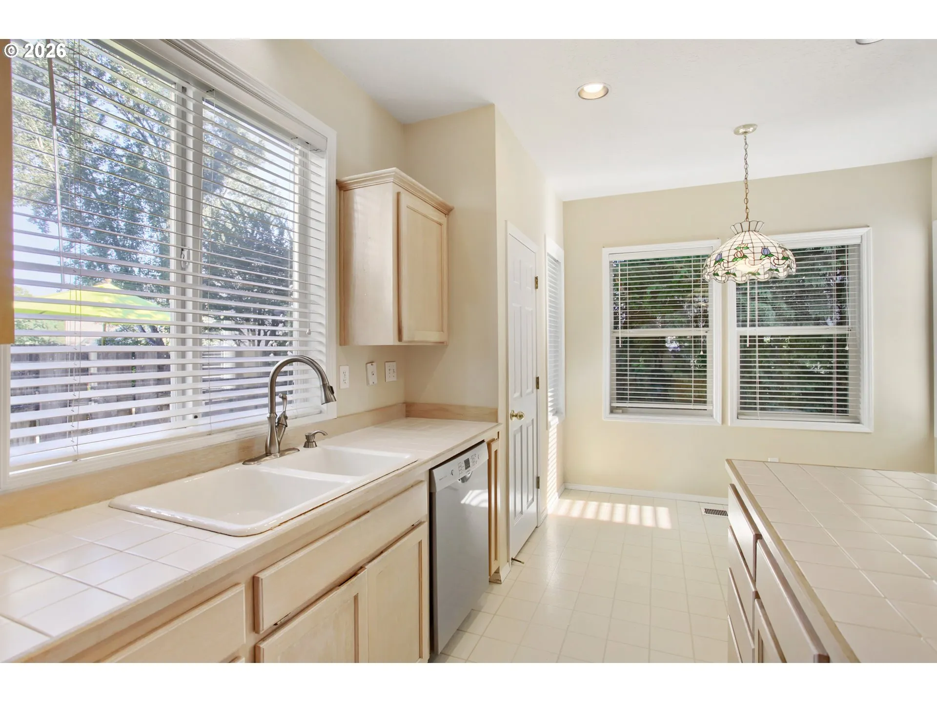 Kitchen-Eating Area