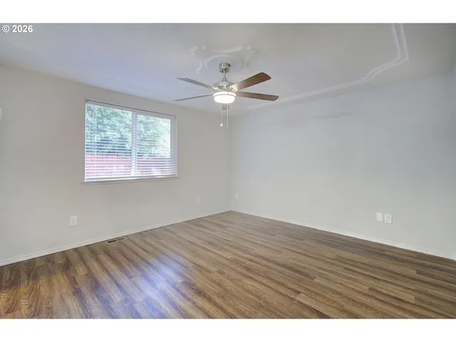 Bedroom, Primary