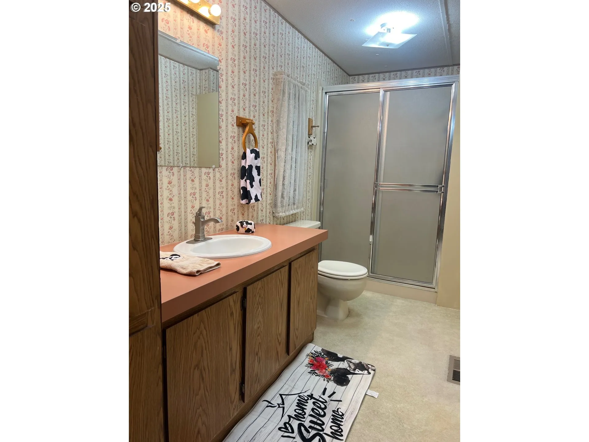 Attached Bathroom #1-Full Bathroom