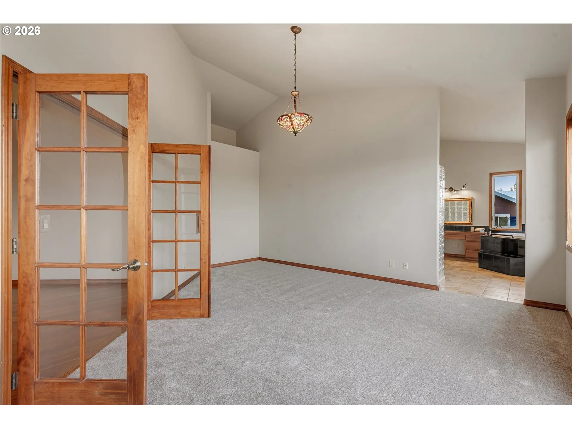Primary Bedroom-Attached Bathroom