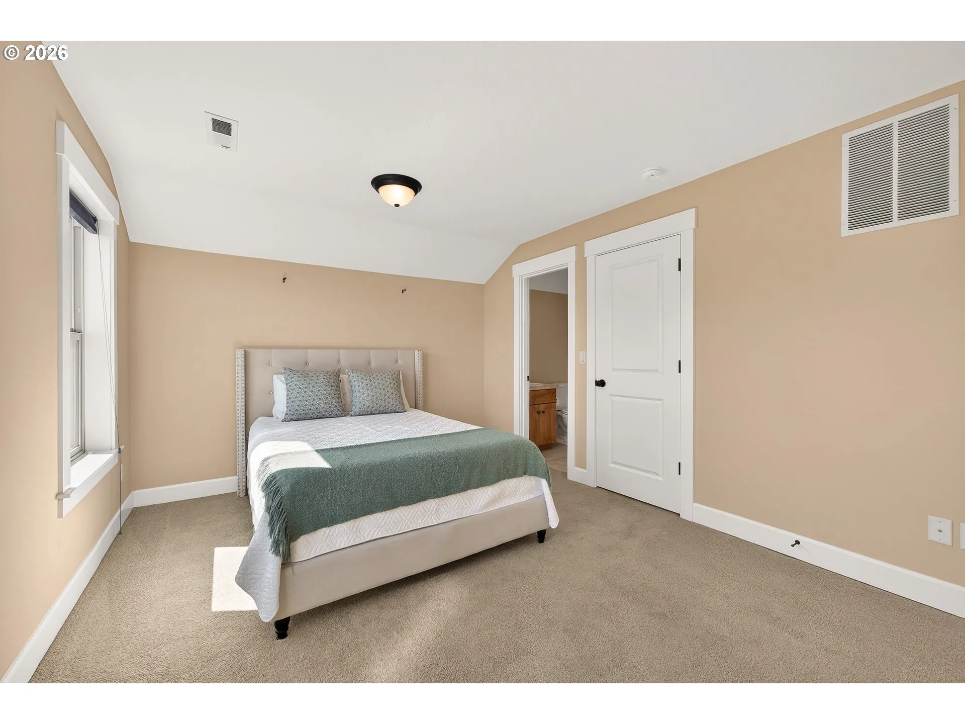 Bonus Room-Upper