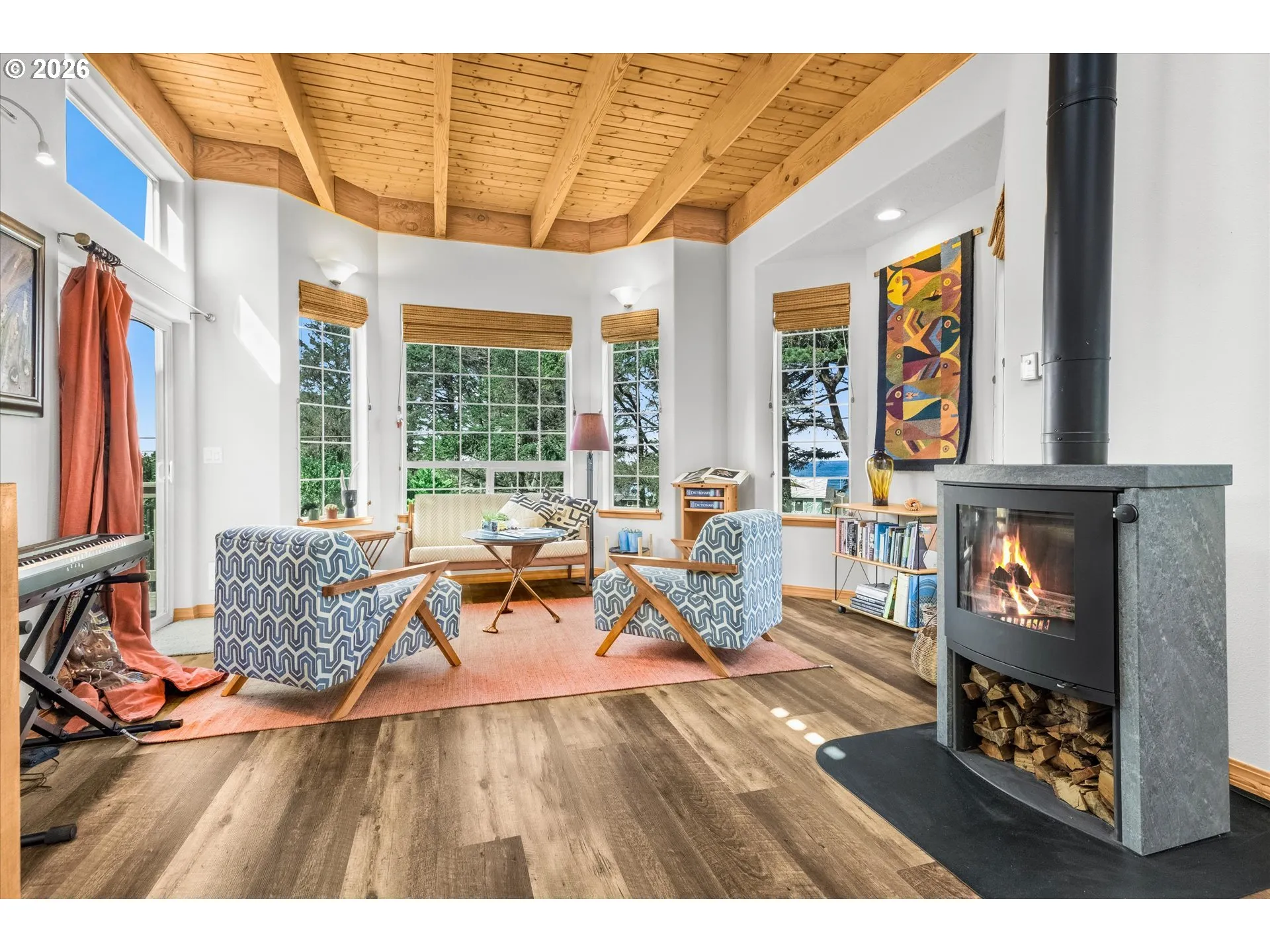 Living Room-Vaulted Ceilings