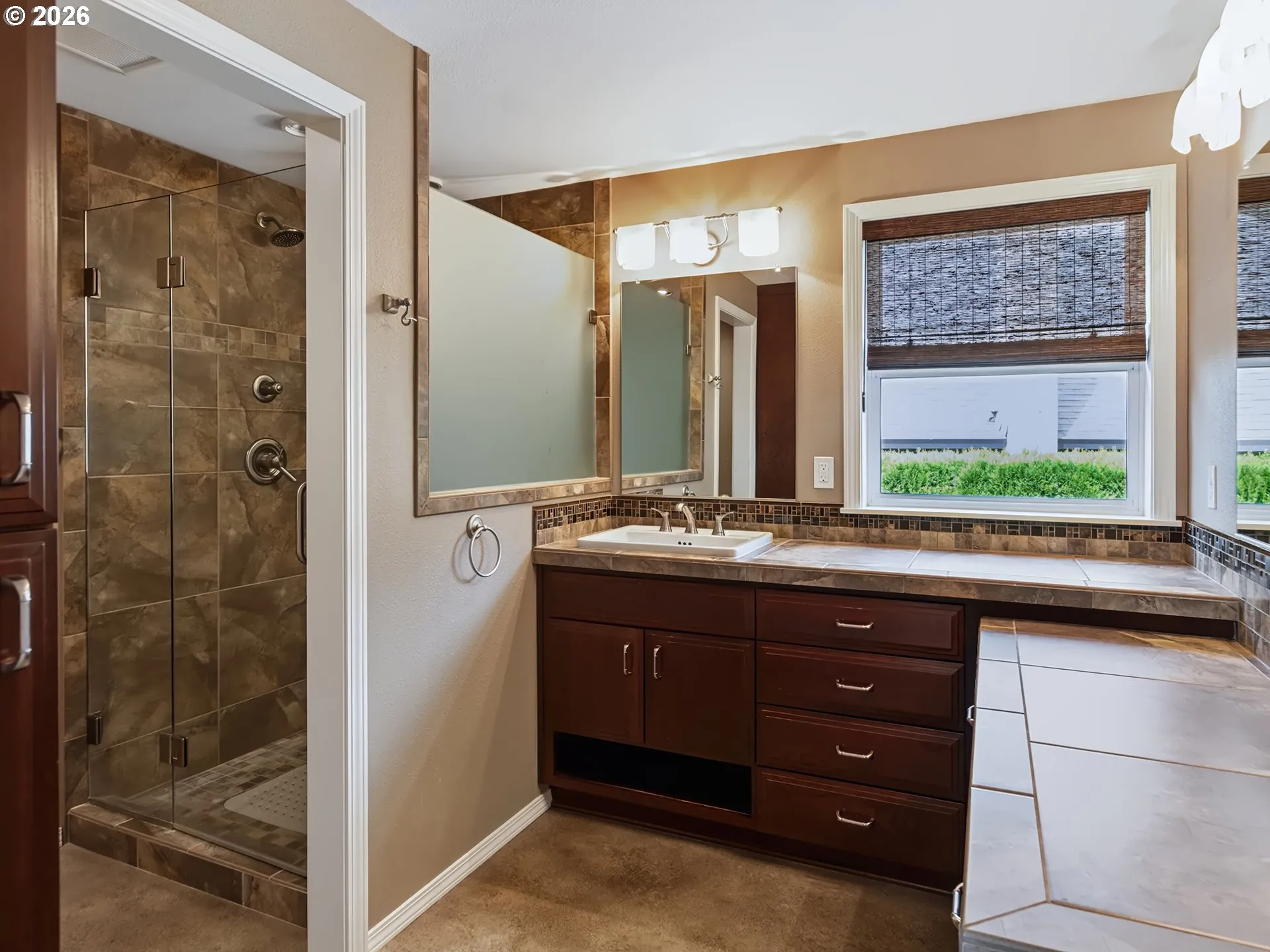 Bathroom-Upper