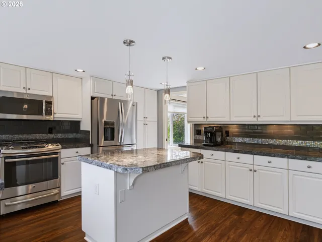 Kitchen-Island