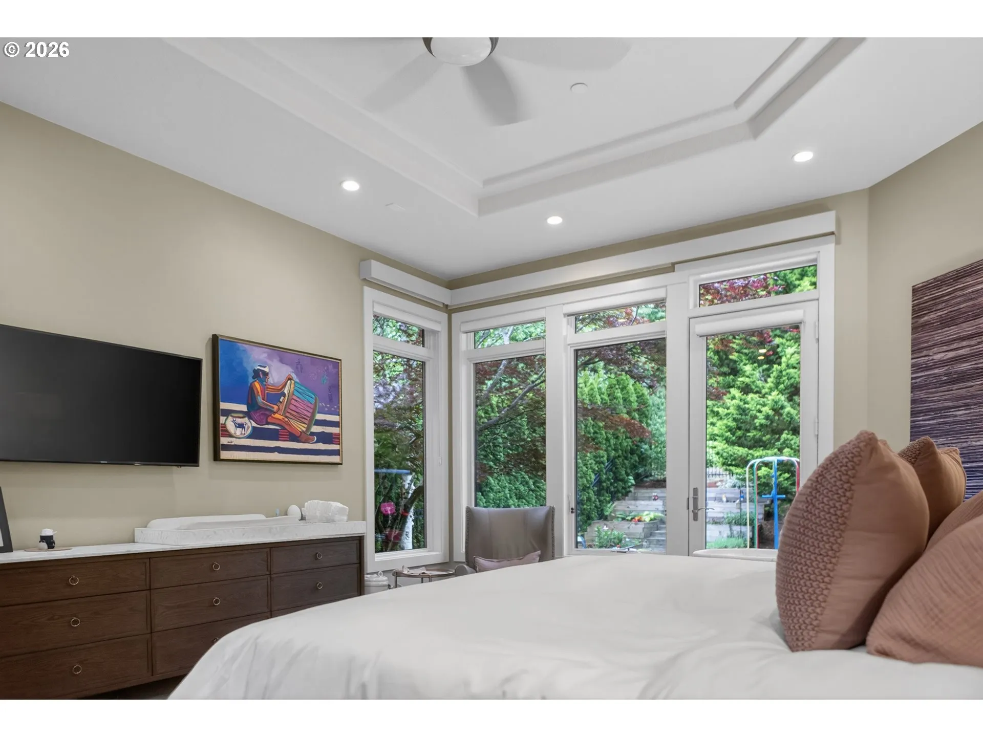Bedroom, Owner's Suite-Main