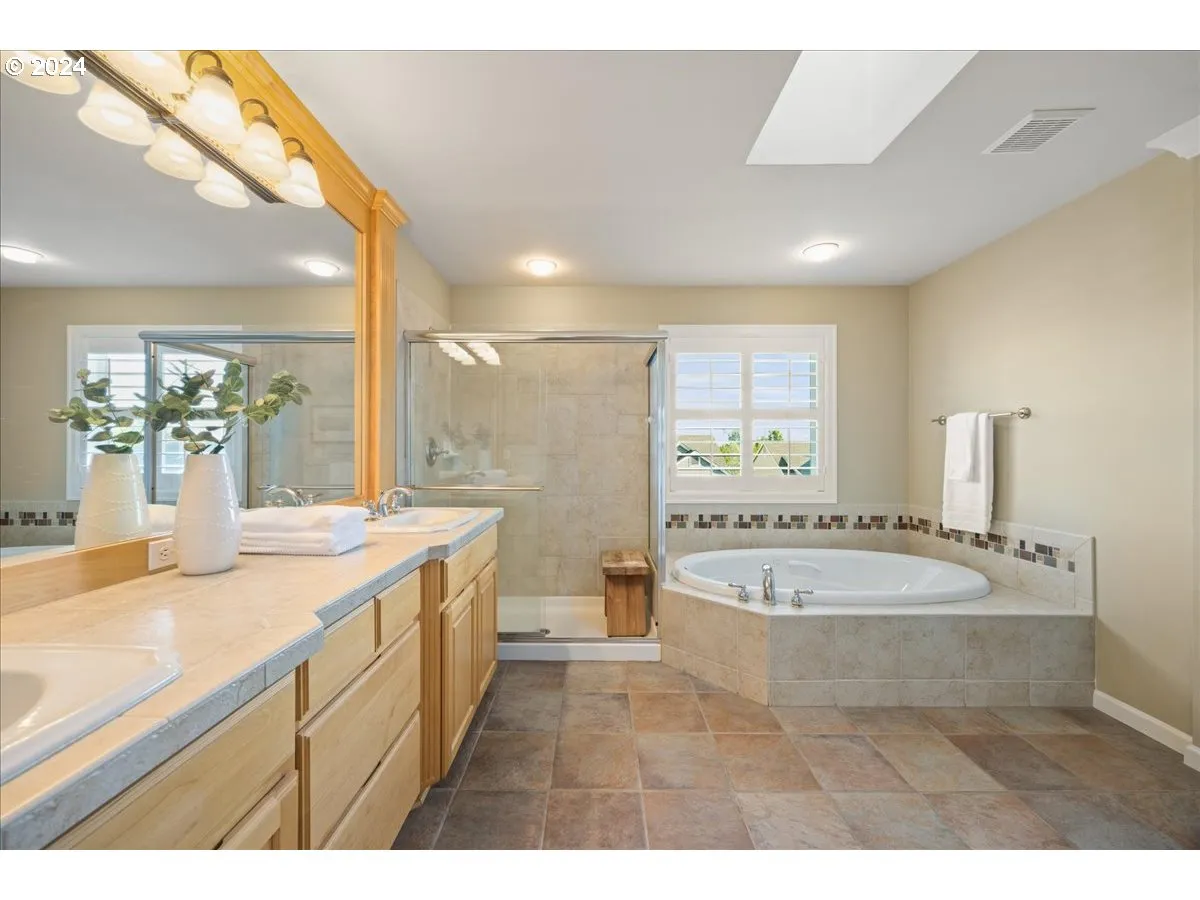 Bathroom, Attached-Walk in Shower