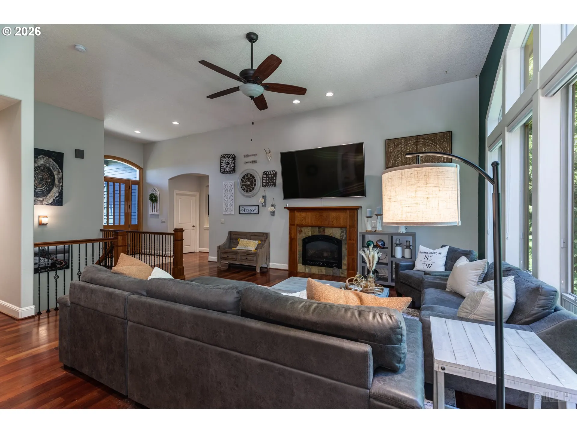 Living Room-Fireplace