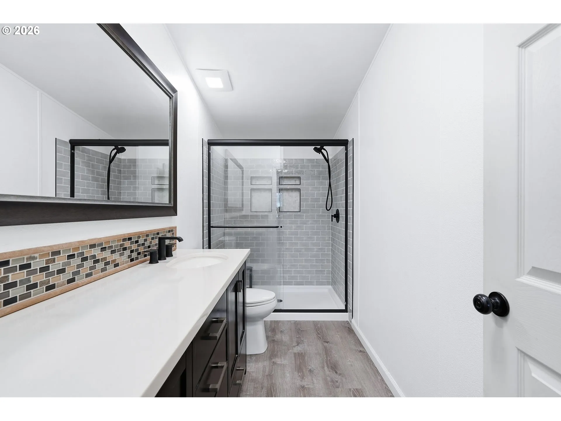 Bathroom-Walk in Shower