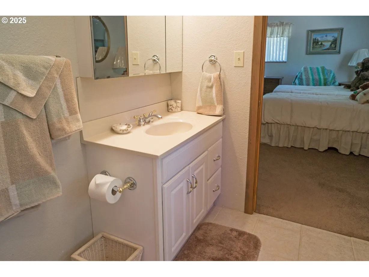 Bathroom-Jack and Jill